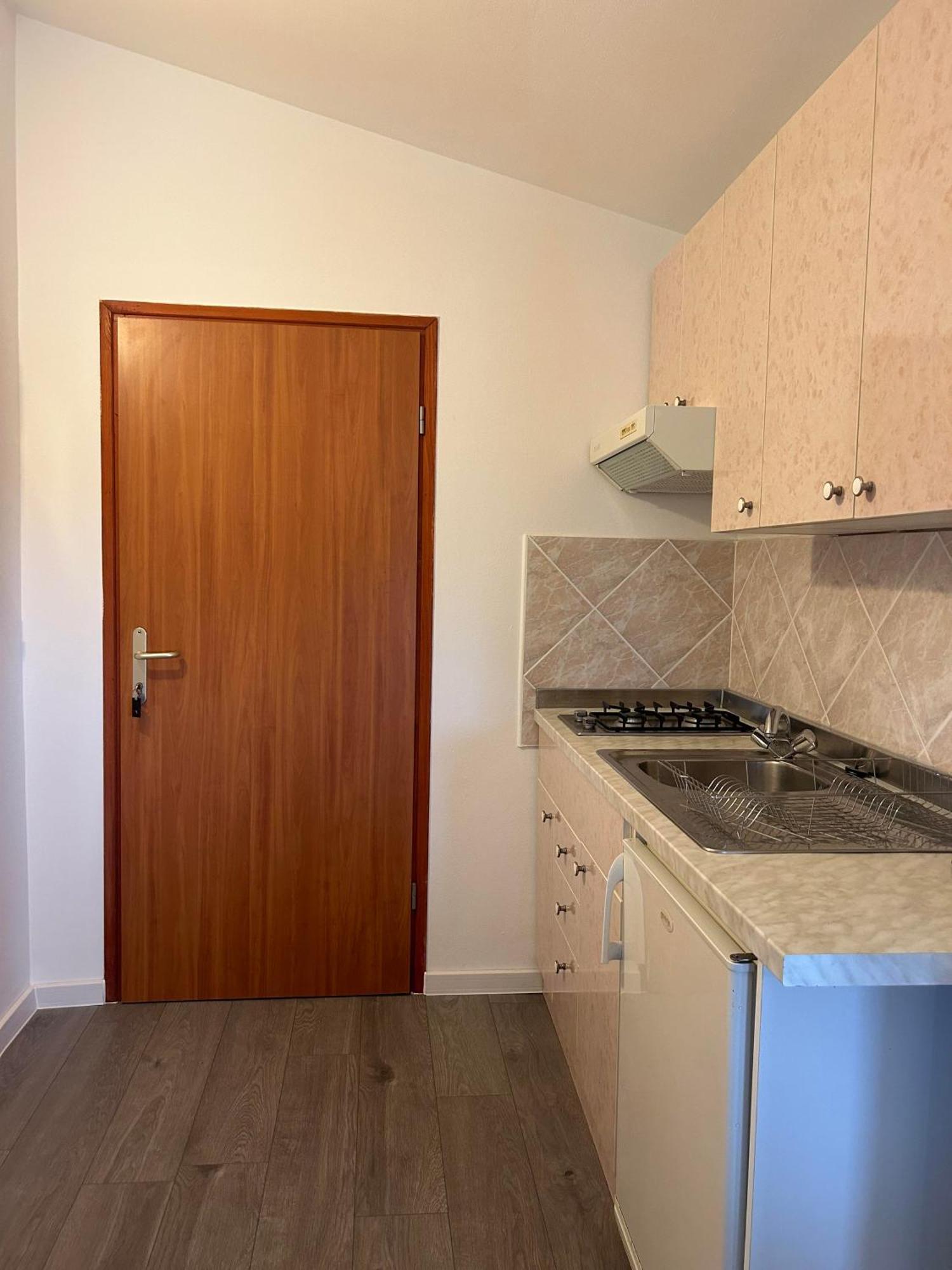 Apartmani Natasa 弗尔萨尔 外观 照片